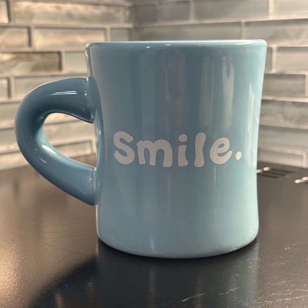 Life is Good SMILE Mug - Picture 1 of 7